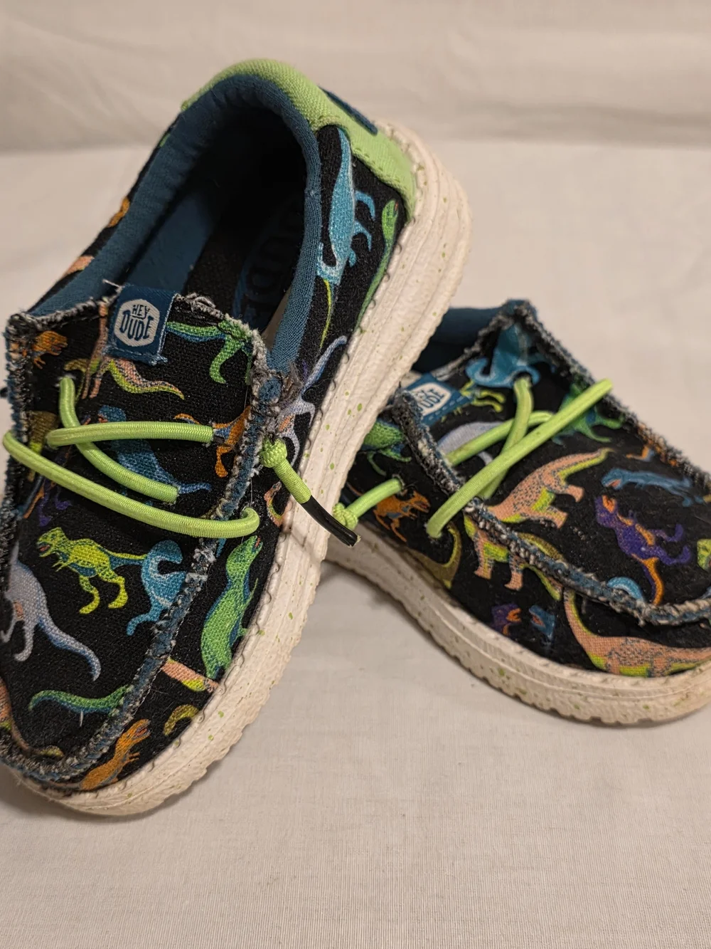 Hey Dude Kids Dinosaur Shoes Size 7 Gently Loved Slip On Comfy Preppy Playtime